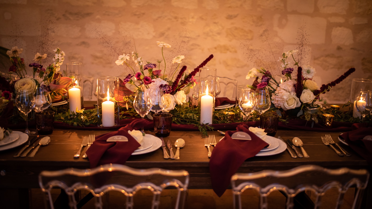 Table de Mariage à Bordeaux , chemin de table burgundy